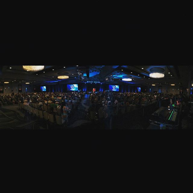 An awesome panoramic view of the cosplay competition at #CrescentStation during #Mechacon2317 
#MechaCon #MechaCon2017 #MechaConNewOrleans